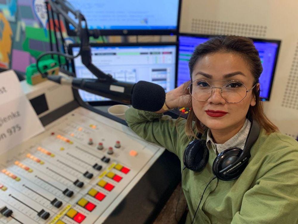 Instagram.com/nirinazubir_