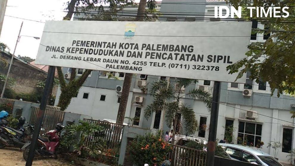 Kantor Disdukcapil Palembang (IDN Times/Feny Maulia Agustin)