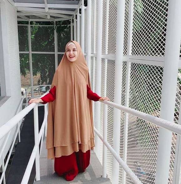 instagram.com/nadya_almira