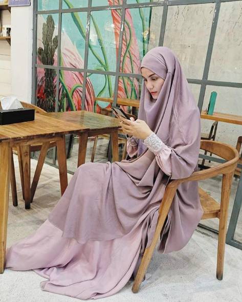 instagram.com/nadya_almira