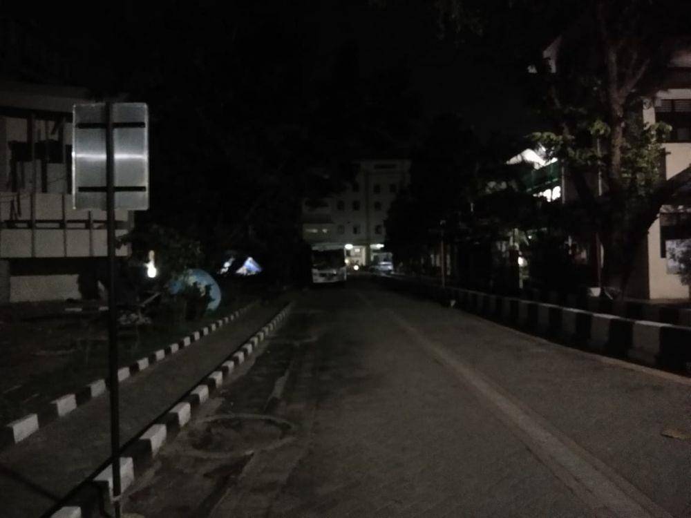 Kampus Unismuh Makassar pascabentrokan sesama mahasiswa Rabu (11/12) malam / Istimewa