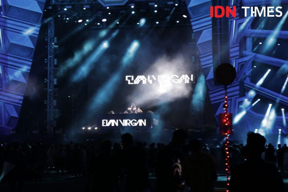Penampilan pembuka dar Evan Virgan di Djakarta Warehouse Project, Jiexpo, (13/12). IDN Times/Erfah Nanda