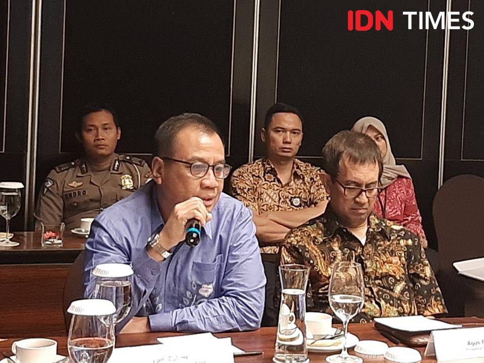Direktur Utama PT Angkasa Pura I, Faik Fahmi saat mengisi FGD Key Success Factor Optimalisasi YIA Adalah Aksesibilitas yang Baik di Swiss-Belboutique Hotel, Jumat (13/12/2019). IDNTimes/Holy Kartika