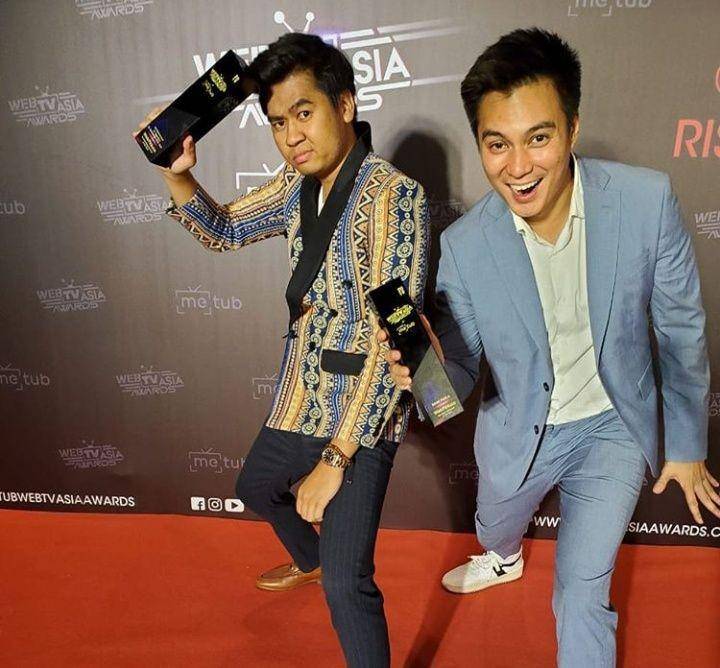 Arif 'Mak Beti' Muhammad meraih penghargaan dengan kategori Outstanding Content of the Year Se-Asia di Vietnam pada 5 Desember 2019 (Instagram/@arifmuhammaddd__)