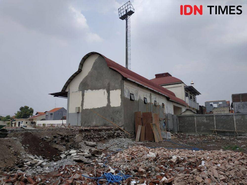 Kondisi terkini pembangunan Museum Olahraga yang berlokasi di GOR Pancasila Surabaya. IDN Times/Fitria Madia