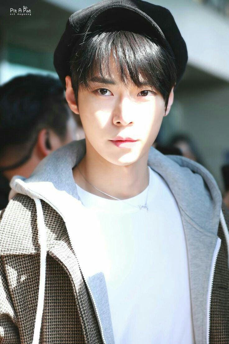 twitter.com/scrulips