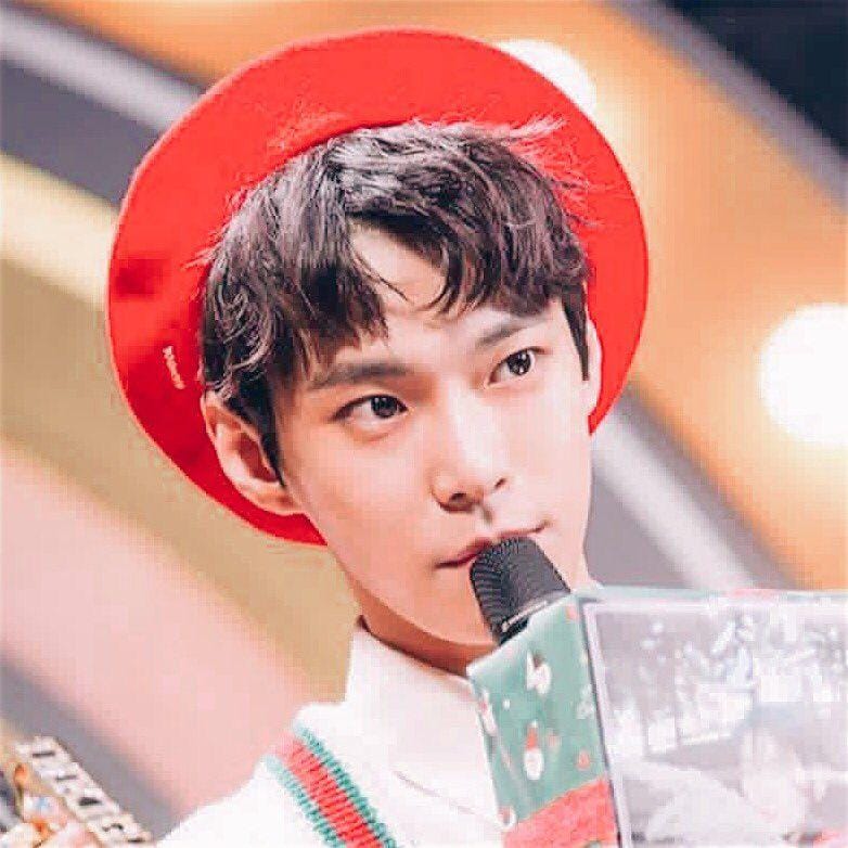 twitter.com/nakamoona