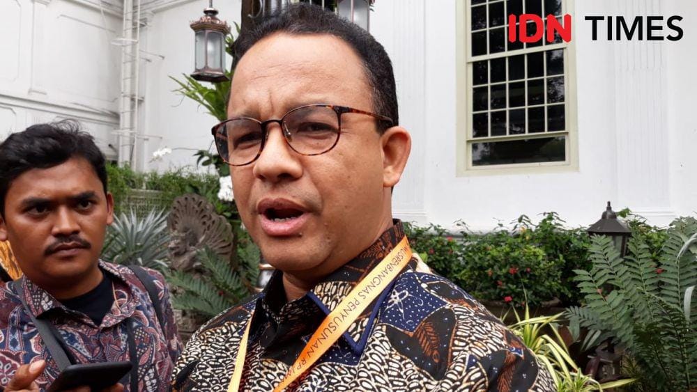 Gubernur DKI Jakarta Anies Baswedan memberikan keterangan pers di Kompleks Istana Negara, Jakarta Pusat, Senin 16 Desember 2019 (IDN Times/Teatrika Handiko Putri)