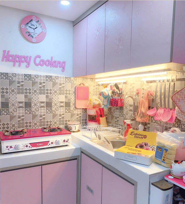 instagram.com/erghena_mustika