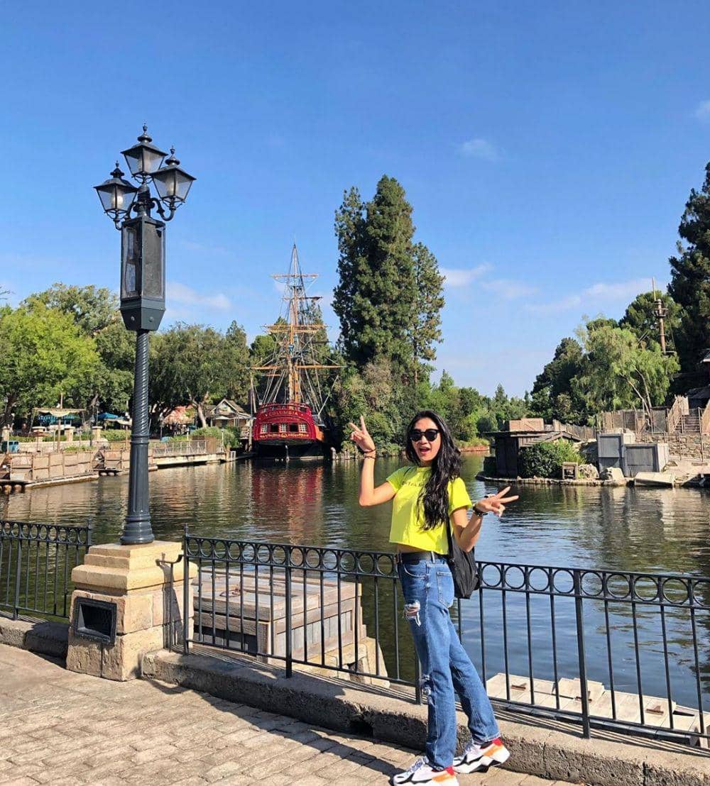 instagram.com/theresawienathan