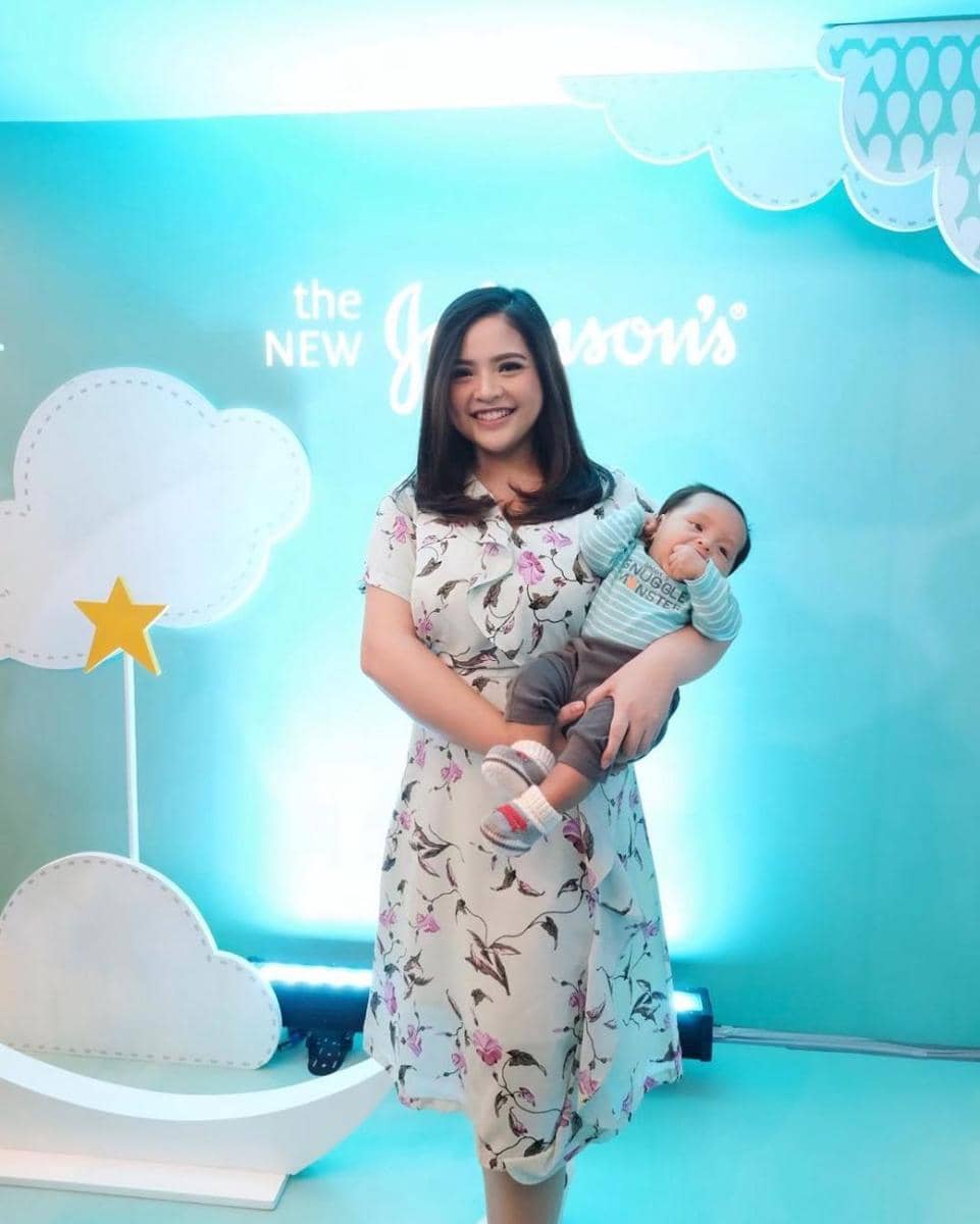 instagram.com/tasyakamila