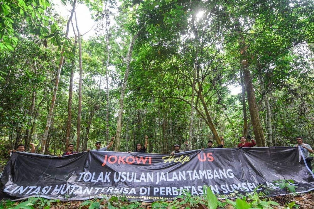 Penolakan pembangunan jalan khusus angkutan batubara di kawasan hutan harapan perbatasan Sumsel-Jambi (IDN Times/Istimewa)