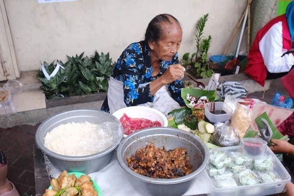 Youtube.com/Alinskie Family