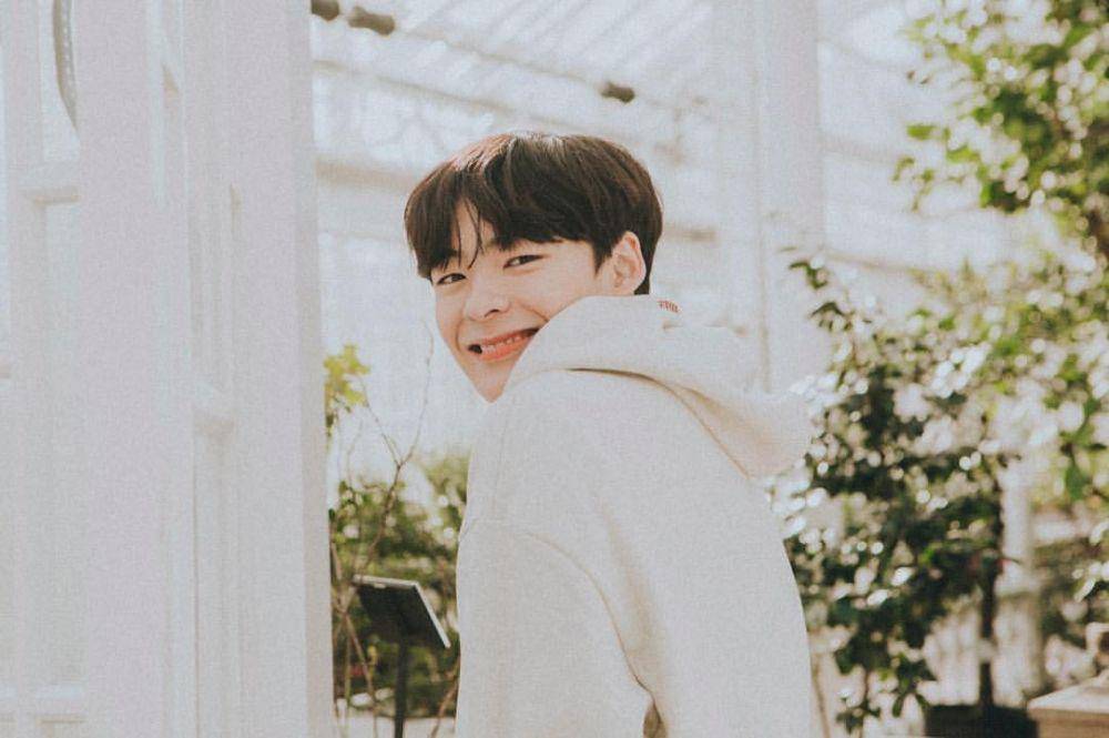 instagram.com/songgeonhee