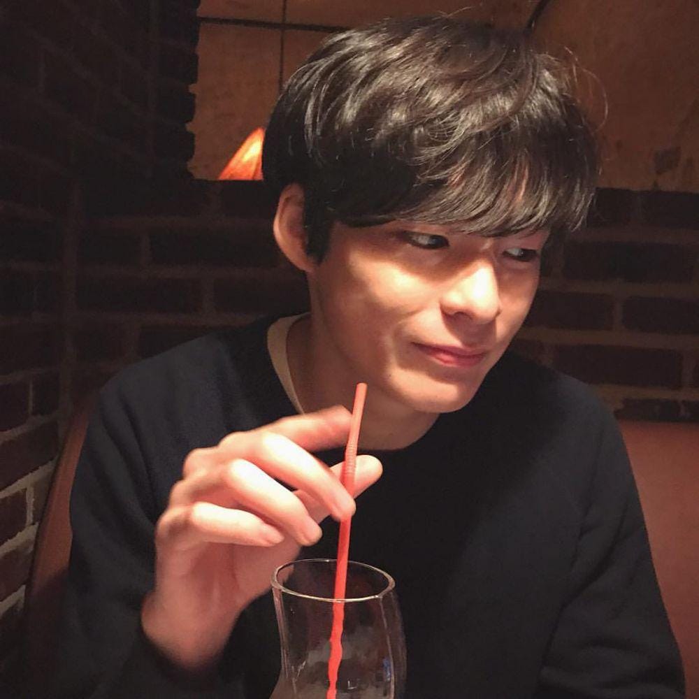 instagram.com/songgeonhee