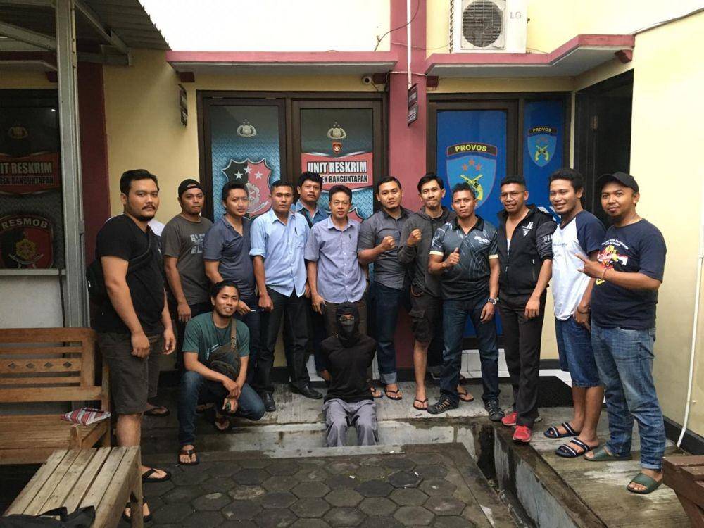 Petugas tangkap pelaku penusukan pedagang pakan burung di Banguntapan. IDN Times/Istimewa