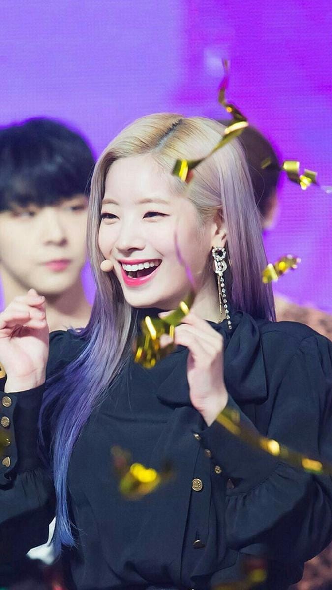 twitter.com/dahyunnator