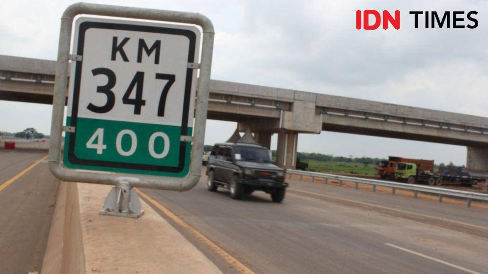 Ruas Palembang-Kayuagung sepanjang 33,5 kilometer (IDN Times/Rangga Erfizal)