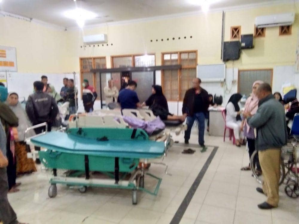 Warga yang keracunan mendapat perawatan (dok BPBD Asahan)