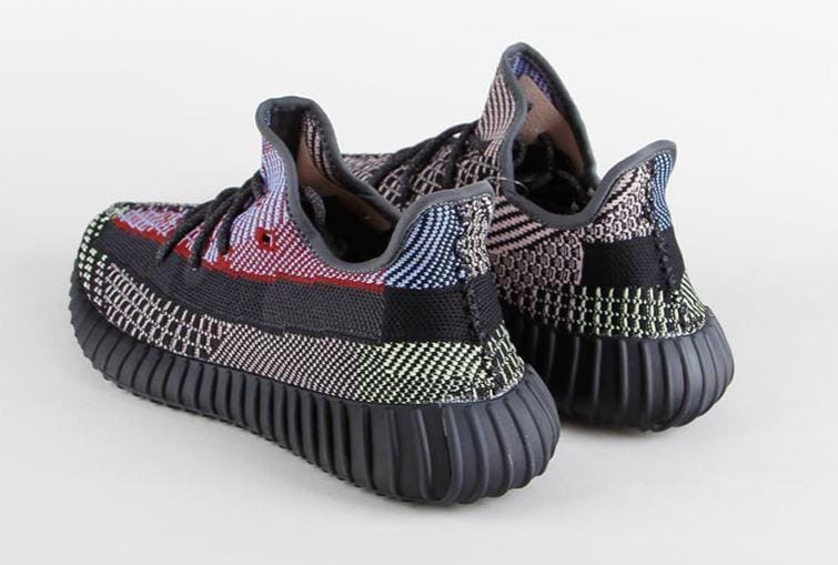 Adidas Yeezy Boost 350 V2 Yecheil rancangan Kanye West/sneakernews.com