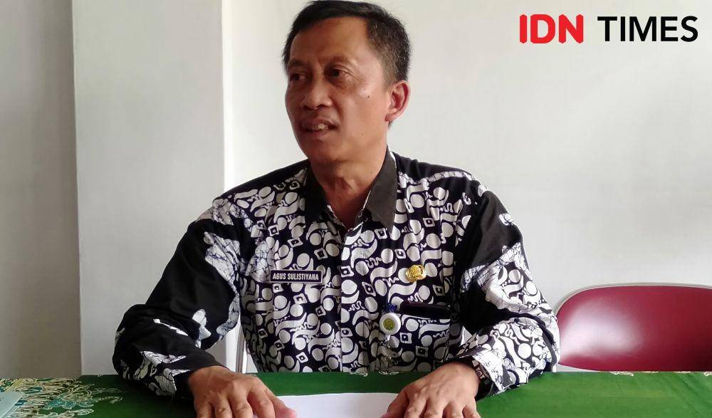 Kepada Dinas Koperasi UKM Dan Perindustrian, Pemkab Bantul, Agus Sulistiyana. IDN Times/Daruwaskita