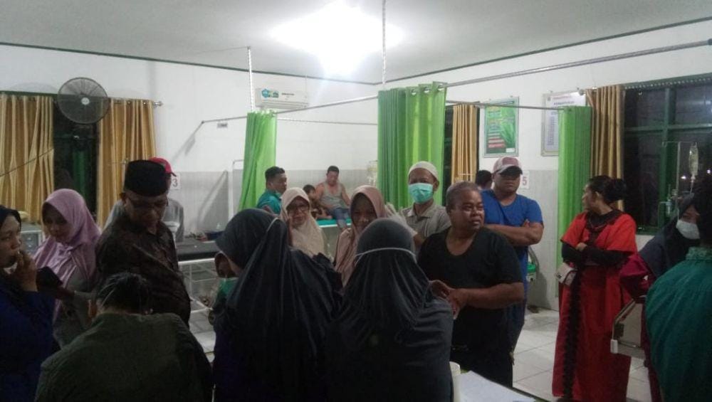 Warga yang dirawat di Puskesmas Marang, Pangkep / Polsek Marang