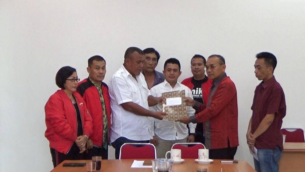 Anton Saragih mendaftar ke PDIP untuk Pilkada Simalungun (Dok.IDN Times/istimewa)