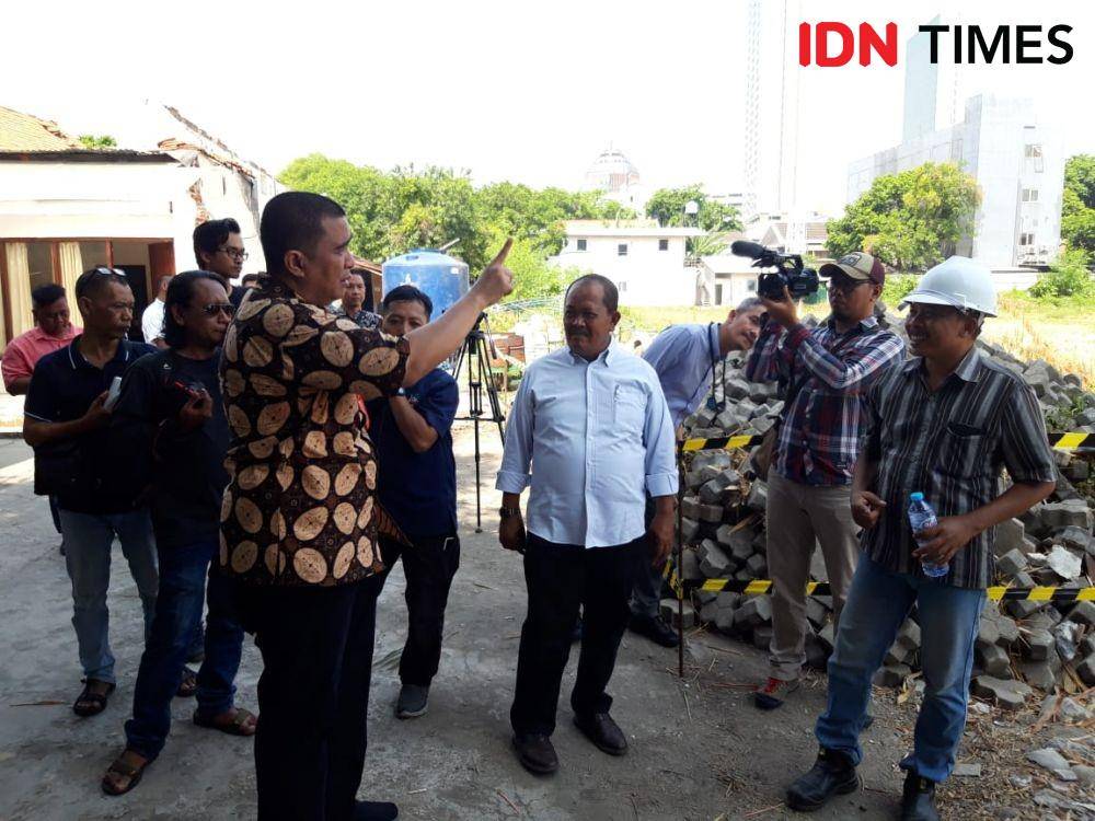 Suasana sidang lapangan kasus longsornya Jalan Raya Gubeng, Jumat (20/12). IDN Times/Fitria Madia