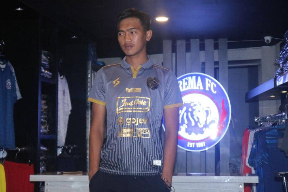 Setelah jersey ketiga, berikutnya akan segera dilaunching untuk jersey away dan home Arema FC musim 2020. IDN Times/ Alfi Ramadana