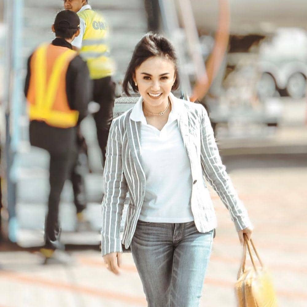 Instagram/yunishara36