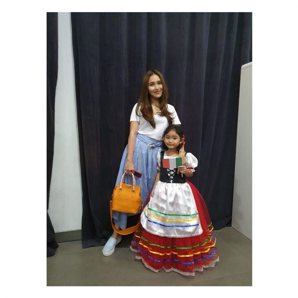 instagram.com/ayutingting92