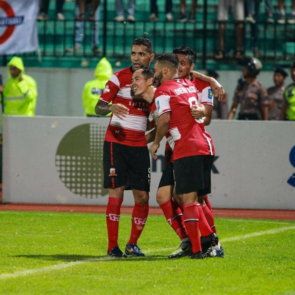 Instagram.com/maduraunited.fc