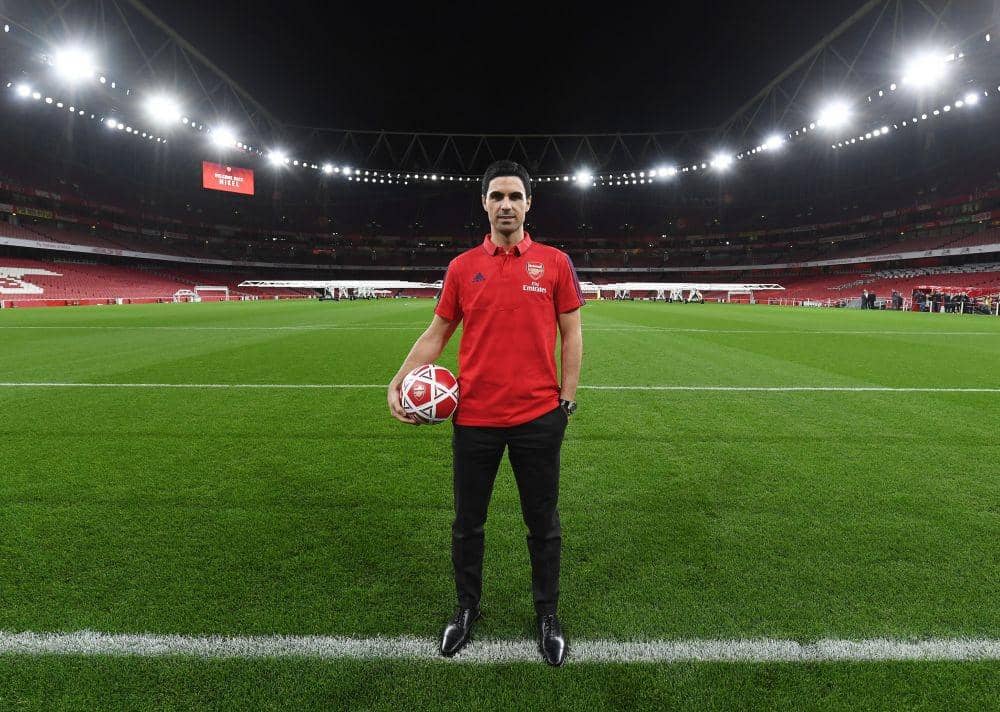 Mikel Arteta di dalam Emirates Stadium. Twitter/@Arsenal