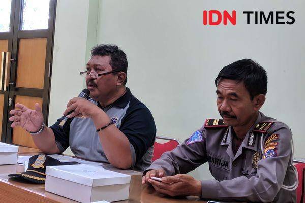 Kabid Lalu Lintas Dinas Perhubungan Kota Yogyakarta, Windarto dan Kanit Dikyasa Polresta Yogyakarta, Marija dalam jumpa pers - IDN Times/Rijalu Ahimsa