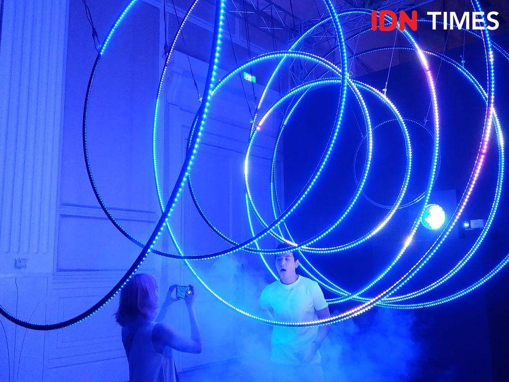 INFINITE LOOP by UVISUAL dalam Wave of Tomorrow di Jakarta. 20 Desember 2019. IDN Times/Nadia Umara
