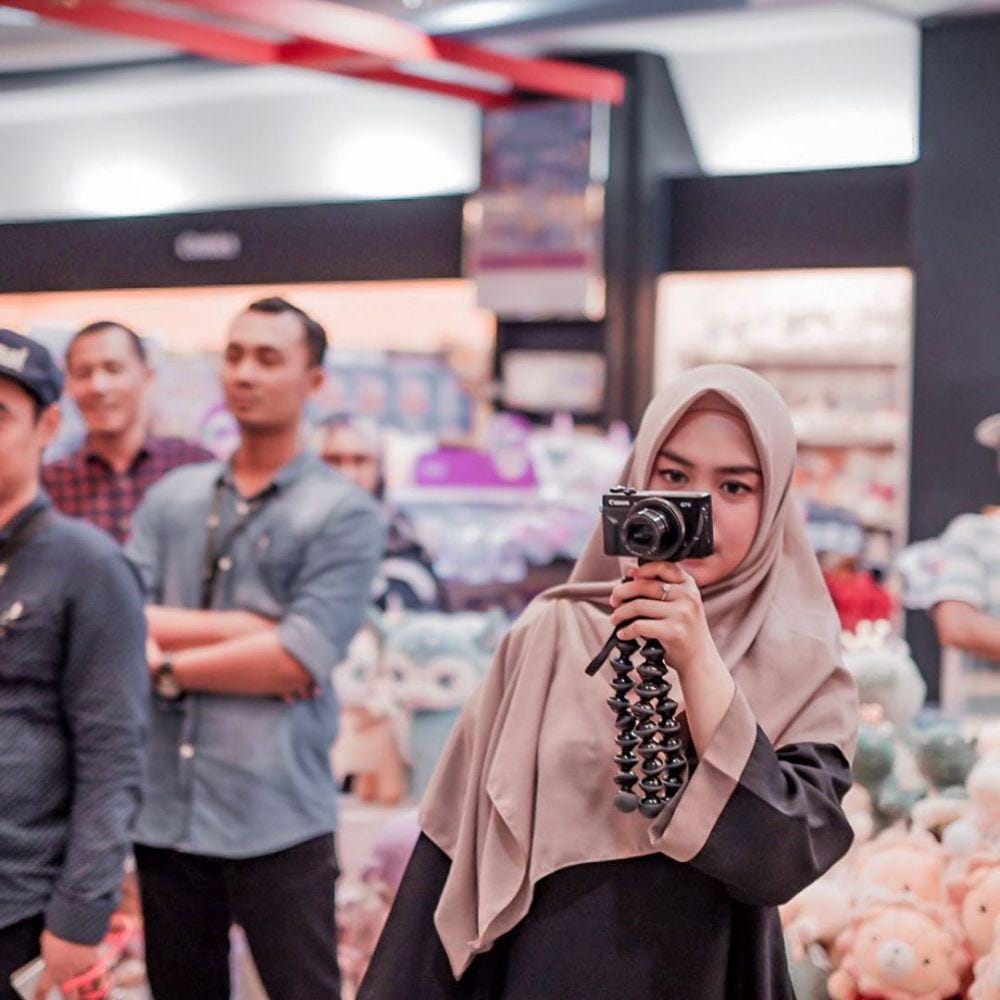 instagram.com/riaricis1795