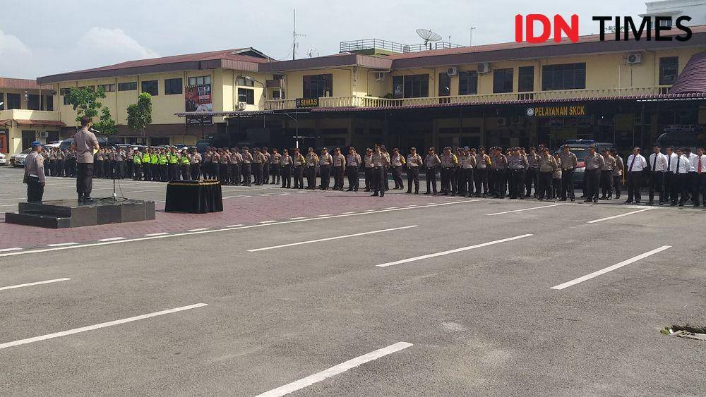 Kapolrestabes Medan Kombes Pol Dadang Hartanto saat sertijab enam kapolsek (IDN Times/Fadli Syahputra)