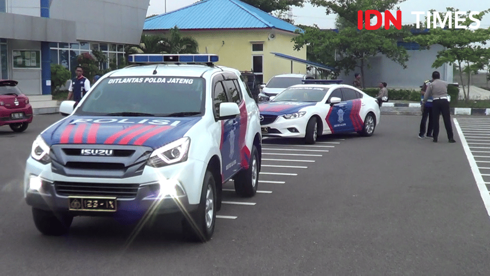 Korlantas Polri memberlakukan one way atau satu lanjur pada ruas jalan bebas hambatan, Sabtu (22/12) besok. IDN Times/Haikal Adithya