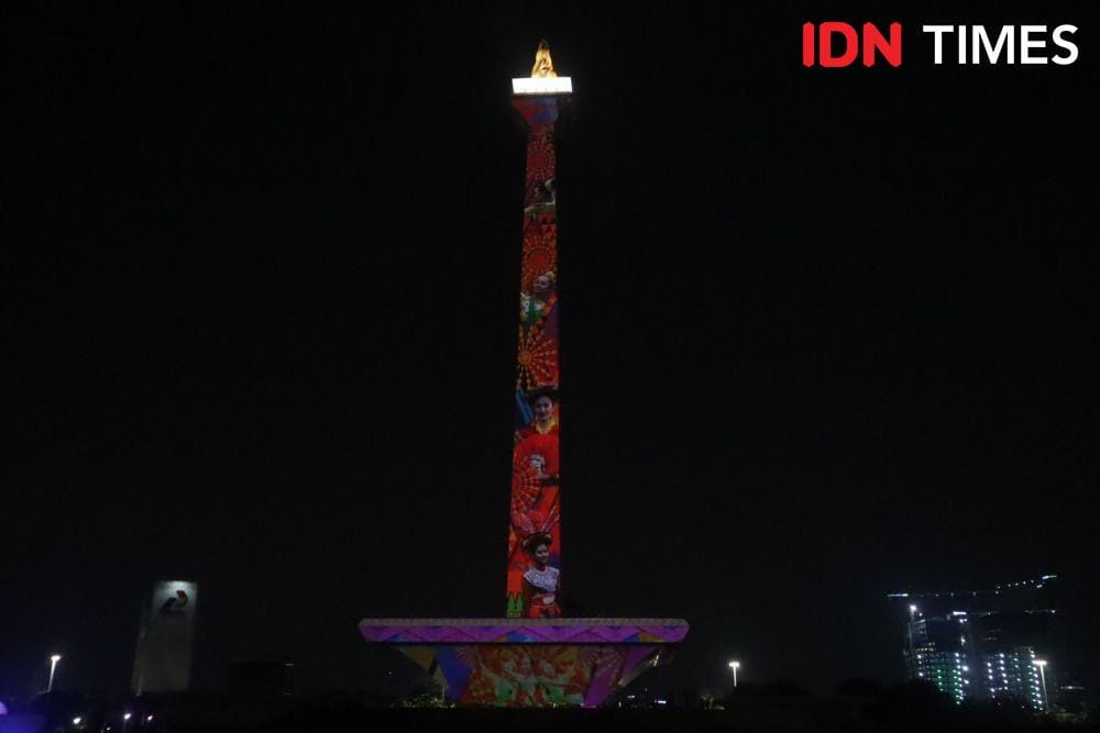 (Atraksi video mapping di Monas) IDN Times/Muhammad Iqbal
