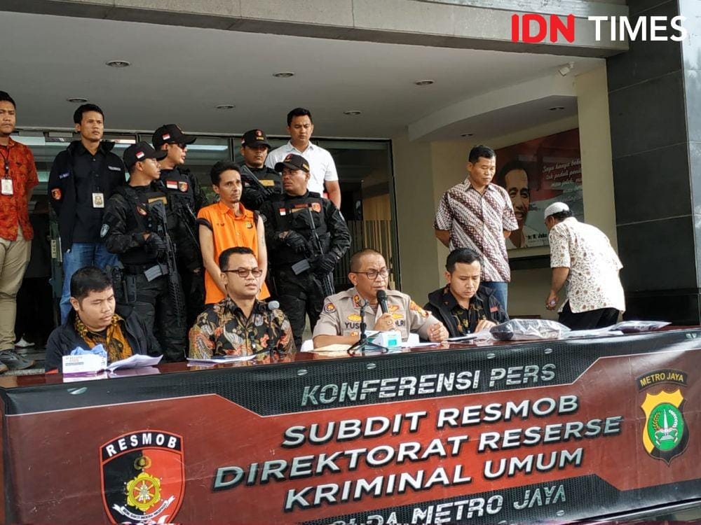 Konpers Husein Alatas, Pelaku Pencabulan dengan Jasa Pengobatan Alternatif di Polda Metro Jaya, Jakarta Selatan, Jumat (20/12) (IDN Times/Axel Joshua Harianja)