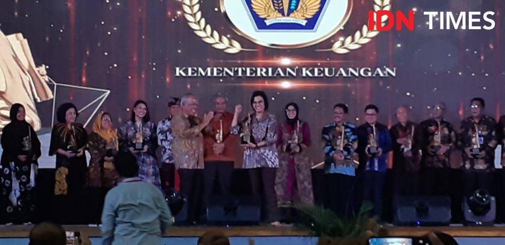 Sri Mulyani menerima Penghargaan Revolusi Mental (IDN Times/Margith Juita Damanik)