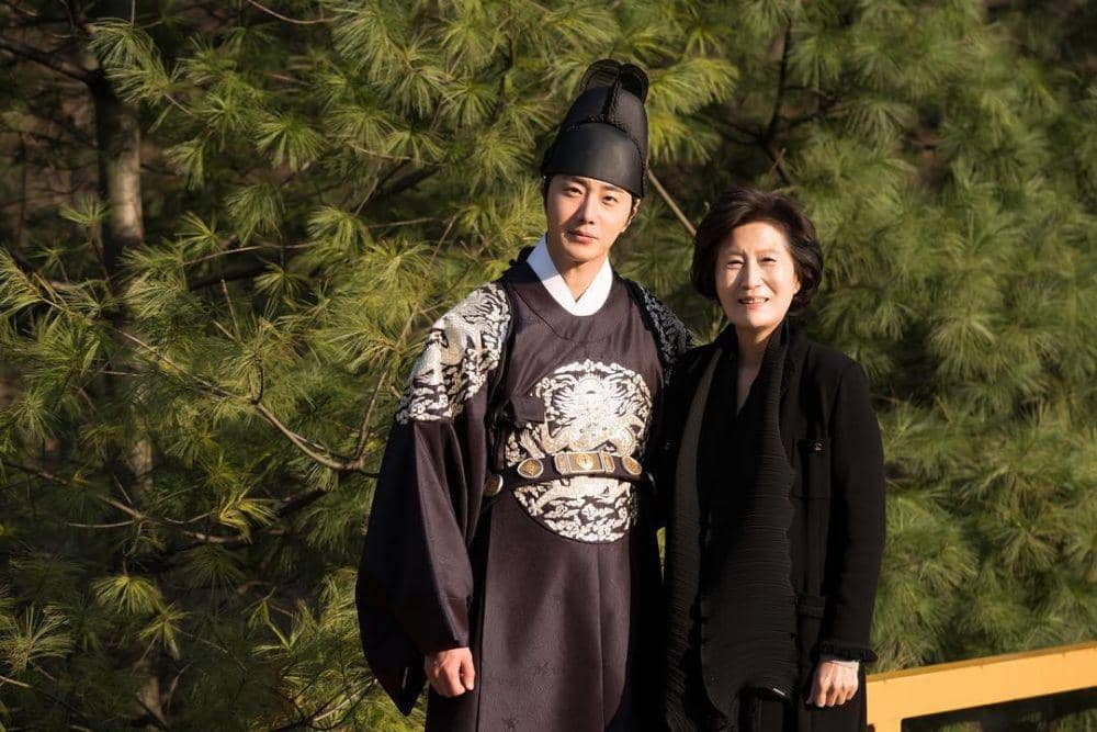 instagram.com/jilwww