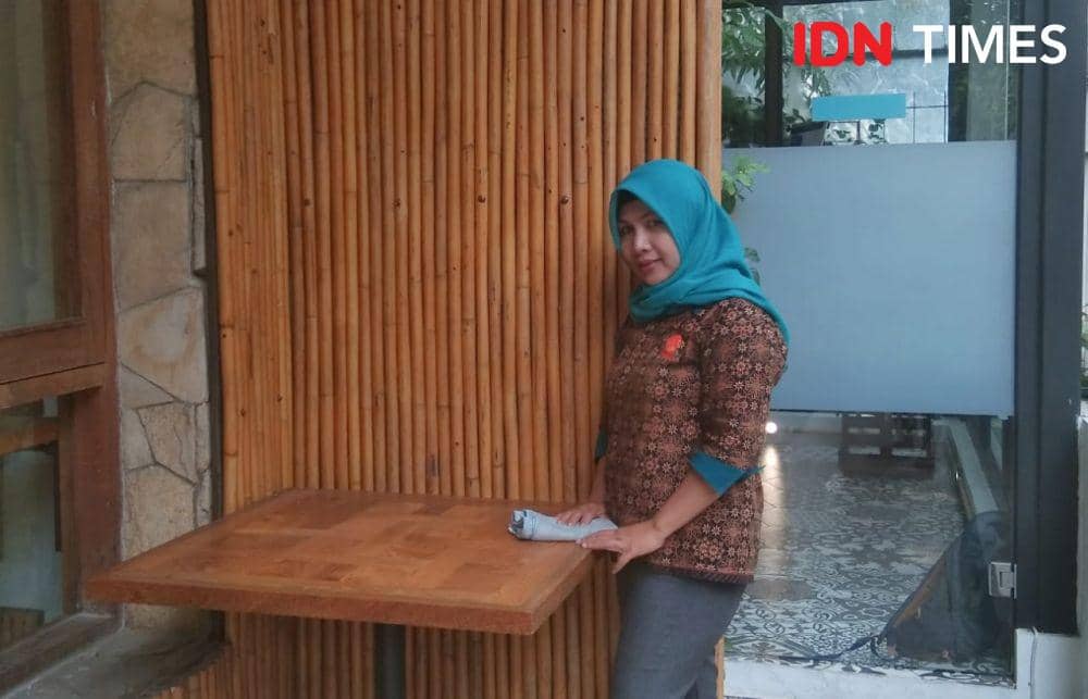 Daryanti saat bekerja. IDN Times/Dian Arthasalina