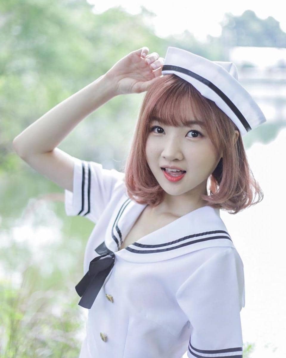 instagram.com/kaimook.bnk48official