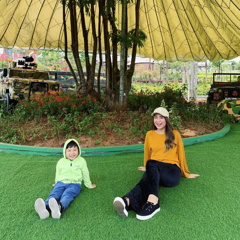 Instagram.com/christiejulia