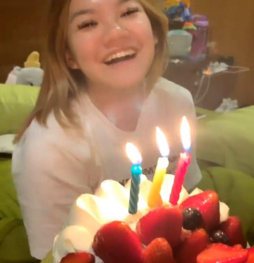 Instagram.com/queen_saritaabdulmukti