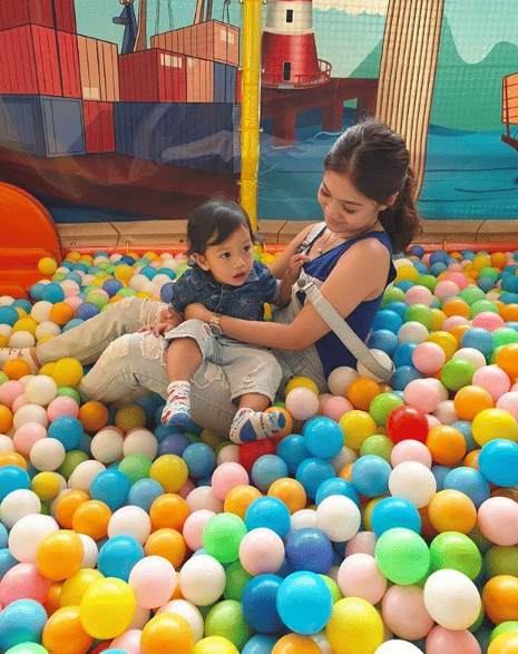 instagram.com/vinessainez