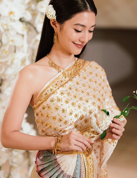 instagram.com/mewnittha