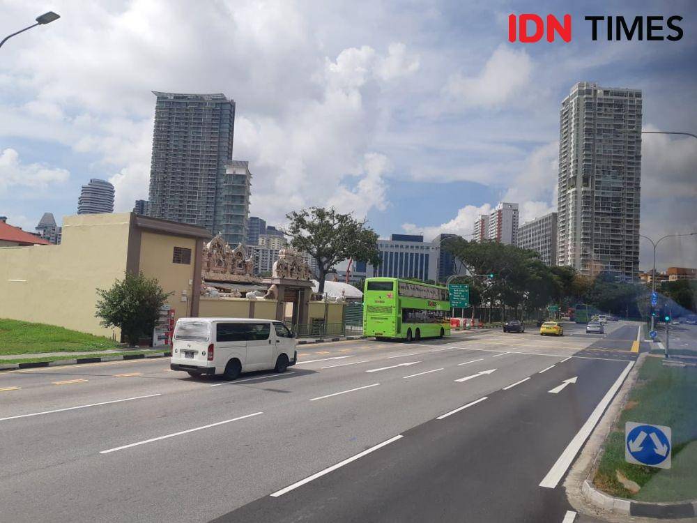 Suasana jalan di Singapura yang tampak lengang. IDN Times/Ardiansyah Fajar