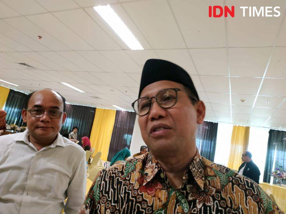 Menteri Desa, Pembangunan Daerah Tertinggal, dan Transmigrasi Republik Indonesia Abdul Halim Iskandar saat ditemui di Universitas Negeri Surabaya, Senin (23/12). IDN Times/Fitria Madia